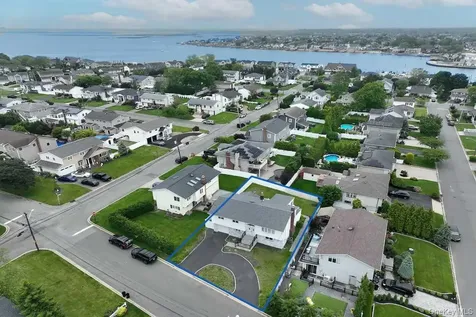 107 Beverly Road Massapequa NY 11758