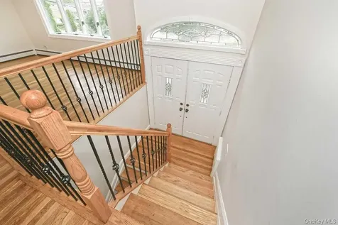 107 Beverly Road Massapequa NY 11758