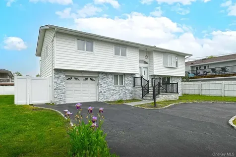 107 Beverly Road Massapequa NY 11758