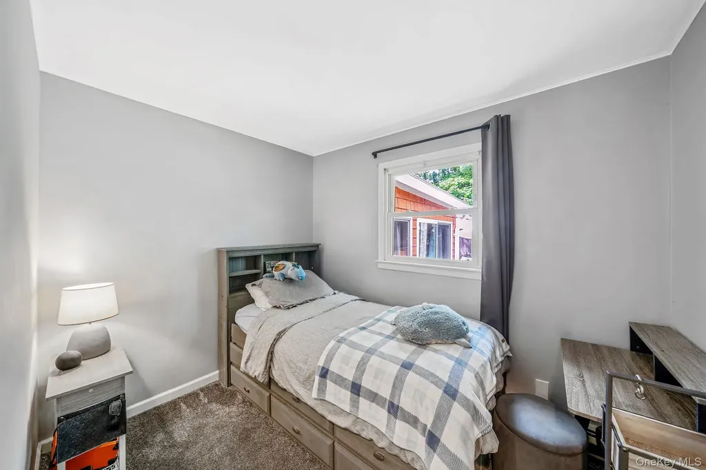 8 Hill Street E Wading River NY 11792