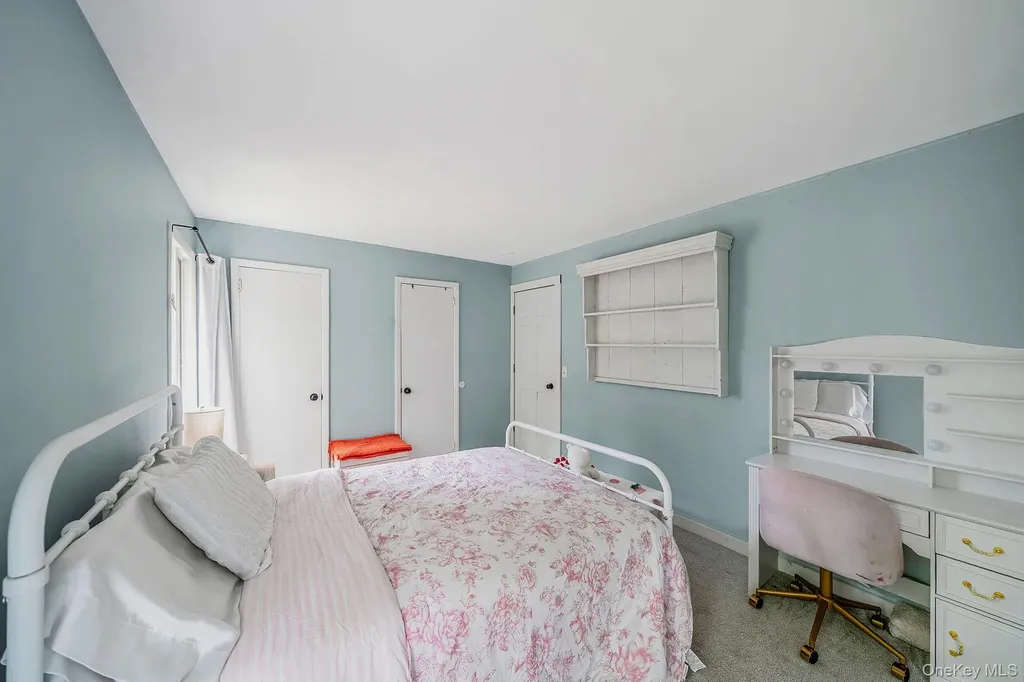8 Hill Street E Wading River NY 11792