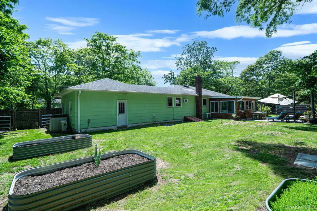 8 Hill Street E Wading River NY 11792