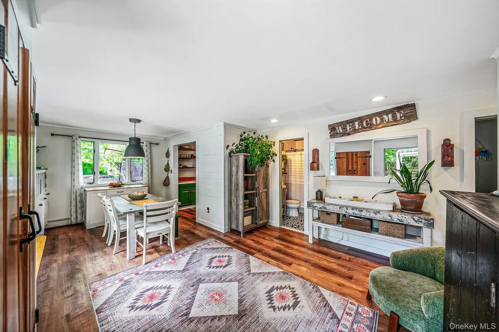 8 Hill Street E Wading River NY 11792