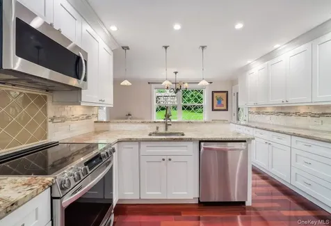 404 Sierra Vista Lane Valley Cottage NY 10989