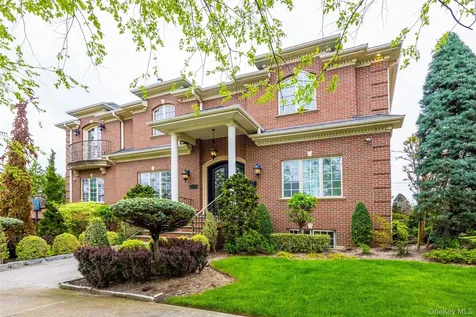 150-50 6th Avenue Whitestone NY 11357