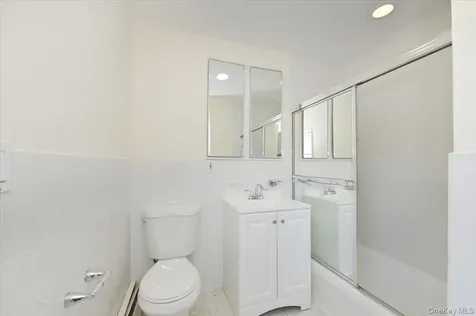 9 Cabot Rd W Massapequa NY 11758