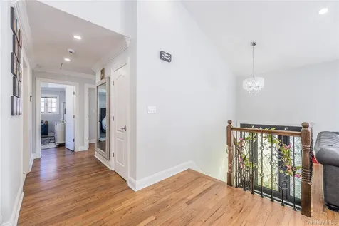 7 Dunhill Road Manhasset Hills NY 11040