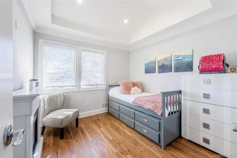 7 Dunhill Road Manhasset Hills NY 11040