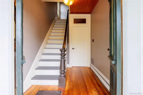 102 Clifton Avenue Kingston NY 12401