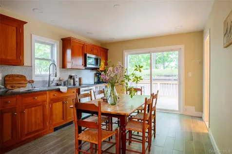 102 Clifton Avenue Kingston NY 12401