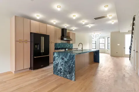 405 Irving Avenue Brooklyn NY 11237