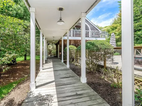 135 Old Meeting House Road Montauk NY 11978