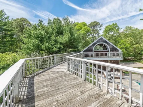 135 Old Meeting House Road Montauk NY 11978