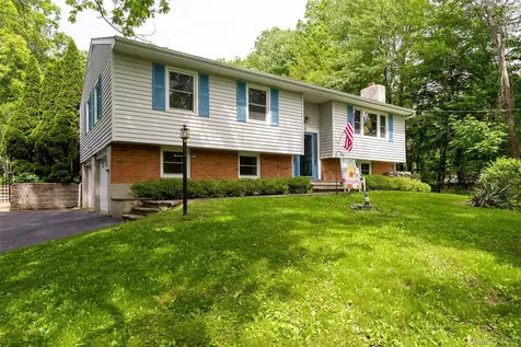 16 Dose Road Wappingers Falls NY 12590