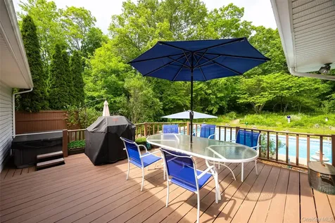 16 Dose Road Wappingers Falls NY 12590