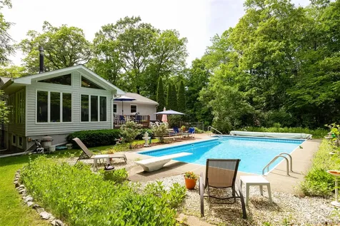 16 Dose Road Wappingers Falls NY 12590