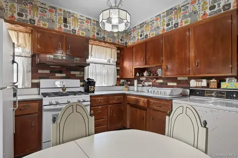 38 Lee Avenue Yonkers NY 10705