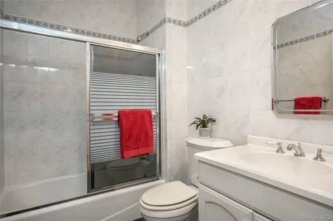14 Beckett Close Irvington NY 10533