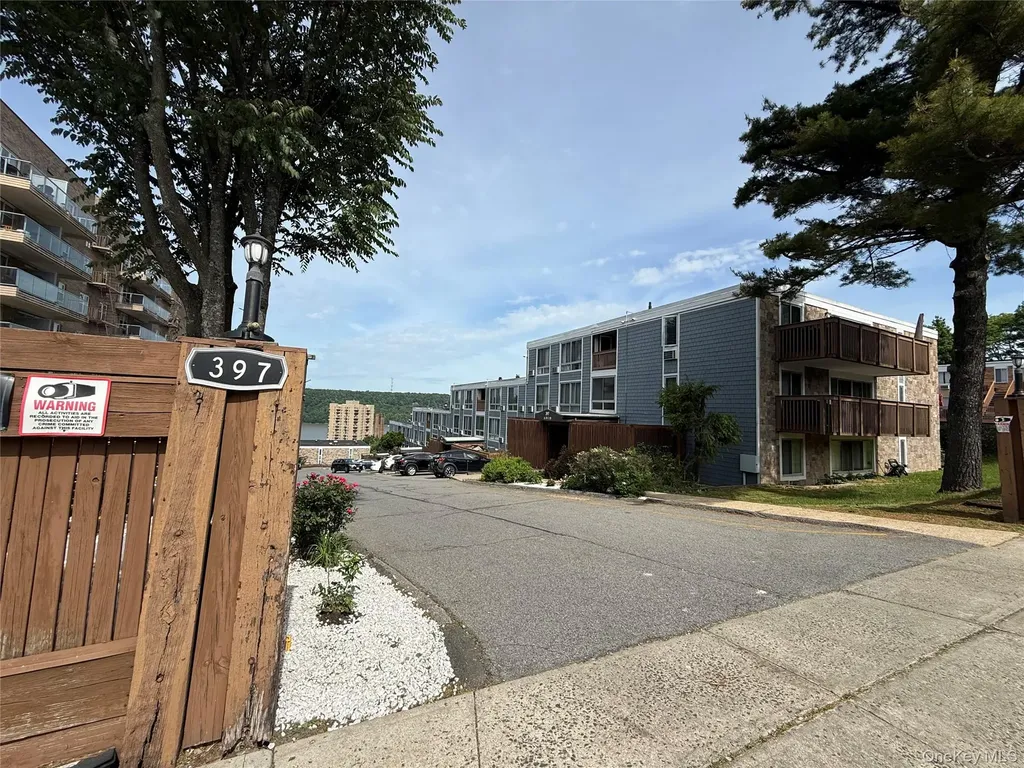 397 N Broadway Yonkers NY 10701