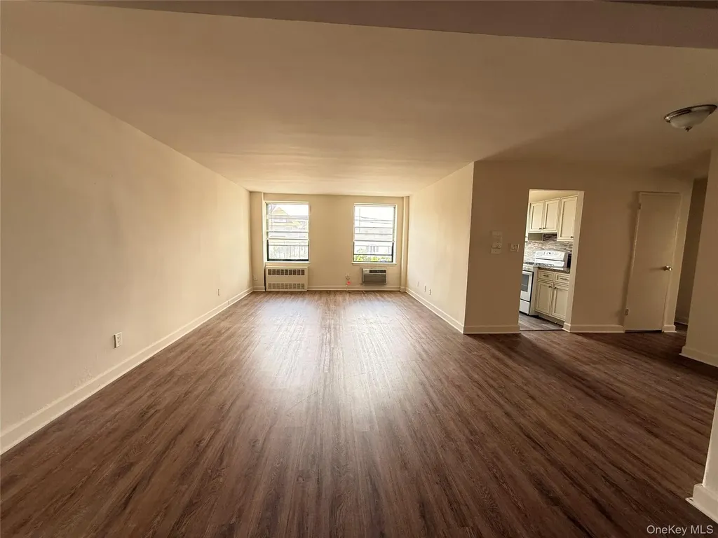 190 First Street Mineola NY 11501
