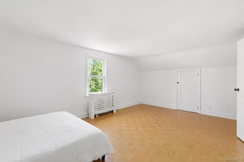 27 Alice Court East Rockaway NY 11518