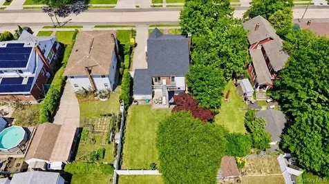 27 Alice Court East Rockaway NY 11518