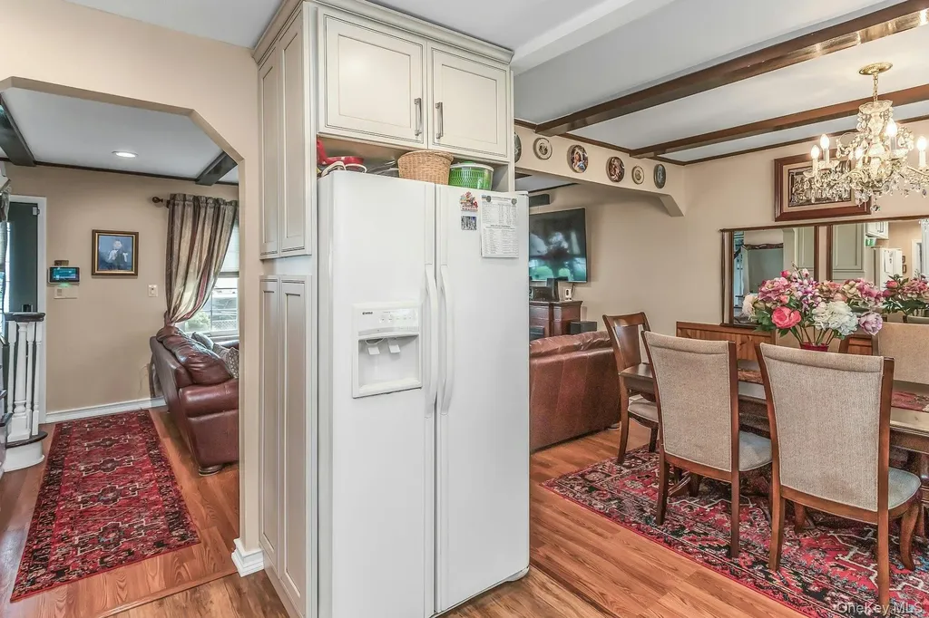 93 Gilroy Avenue Uniondale NY 11553