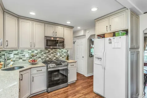 93 Gilroy Avenue Uniondale NY 11553