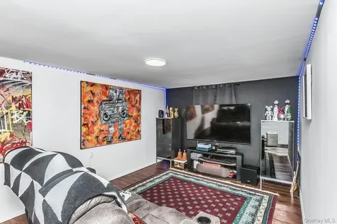 93 Gilroy Avenue Uniondale NY 11553