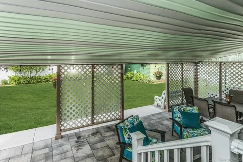 93 Gilroy Avenue Uniondale NY 11553