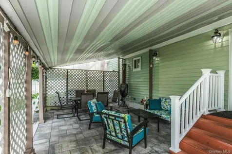 93 Gilroy Avenue Uniondale NY 11553