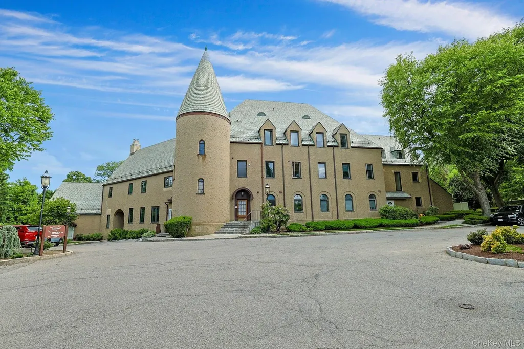 100 Chateau Lane Hawthorne NY 10532