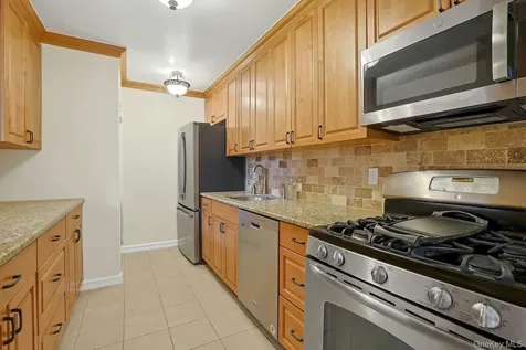 100 Chateau Lane Hawthorne NY 10532