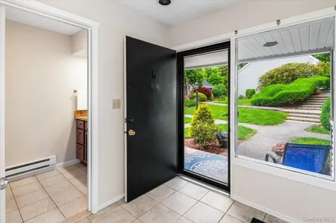 91 Heritage Hills Somers NY 10589