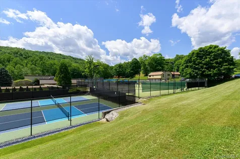 91 Heritage Hills Somers NY 10589