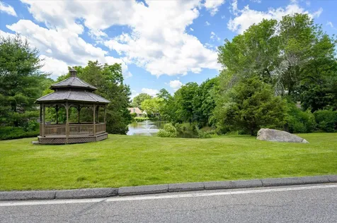 91 Heritage Hills Somers NY 10589