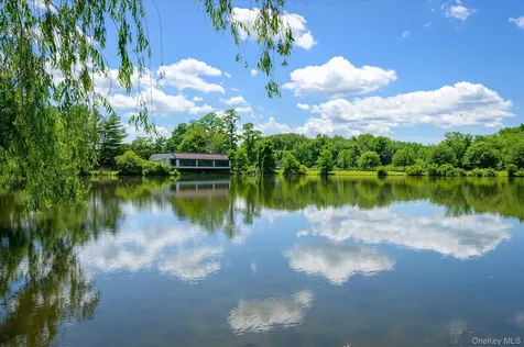 91 Heritage Hills Somers NY 10589