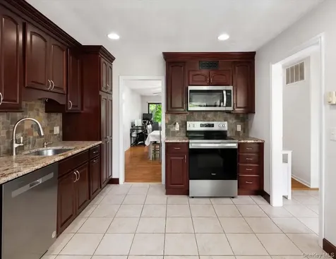 91 Heritage Hills Somers NY 10589