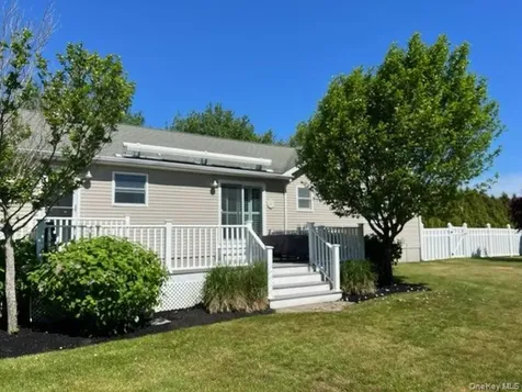 312 Riley Avenue Calverton NY 11933