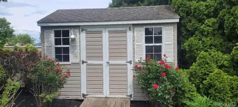 312 Riley Avenue Calverton NY 11933