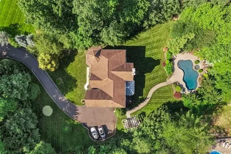 9 Ronwood Road Chestnut Ridge NY 10977