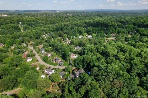 9 Ronwood Road Chestnut Ridge NY 10977
