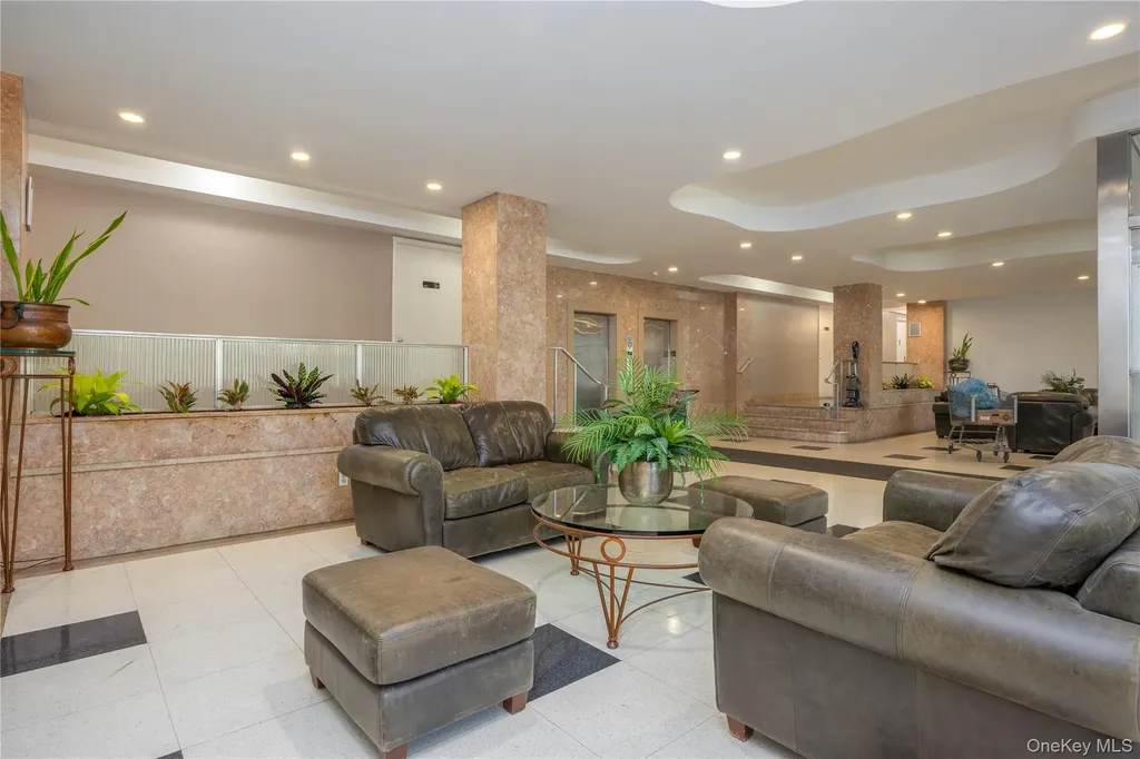 900 Palmer Road Bronxville NY 10708