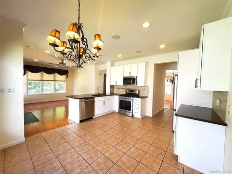 80 Landmark Court White Plains NY 10603