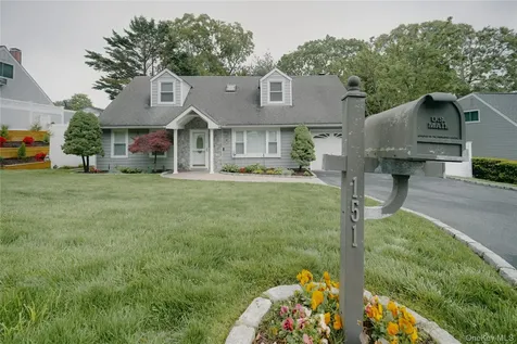 151 Rosemont Avenue Farmingville NY 11738