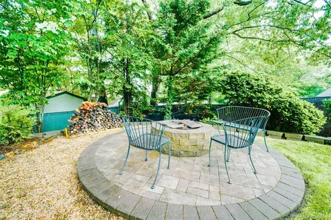 151 Rosemont Avenue Farmingville NY 11738