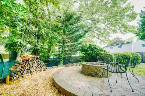 151 Rosemont Avenue Farmingville NY 11738