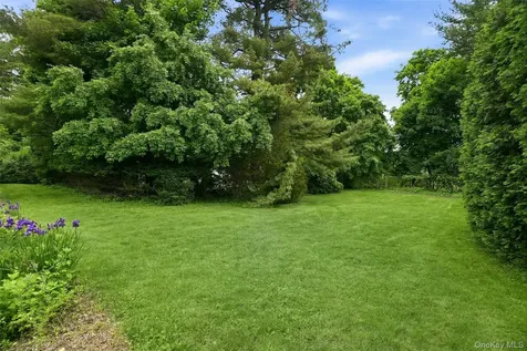 64 North Street Harrison NY 10528
