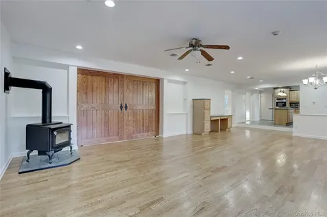 21 Mile Road Suffern NY 10901
