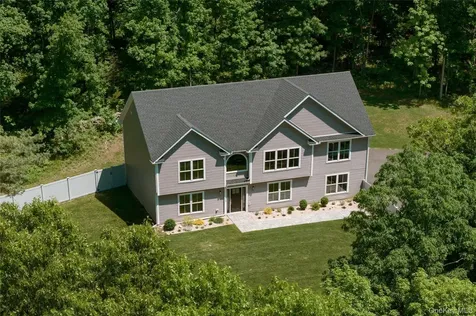 25 Maple Hill Ridge Red Hook NY 12571